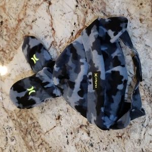Hurley Hat and Mittens Set